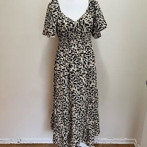 Blush Black & Cream animal print‎ Maxi Dress V neck elastic waist shorts sleeves
